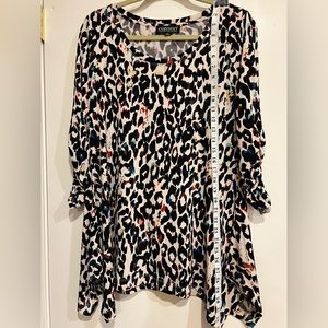 Woman’s tunic top size M